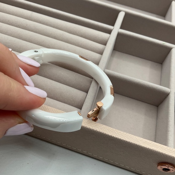 bracelet made of white ceramic and rose gold plating - Picture 6 of 7